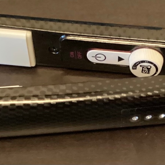 Unboxed T3 1" Flat Iron - Picture 2 of 2